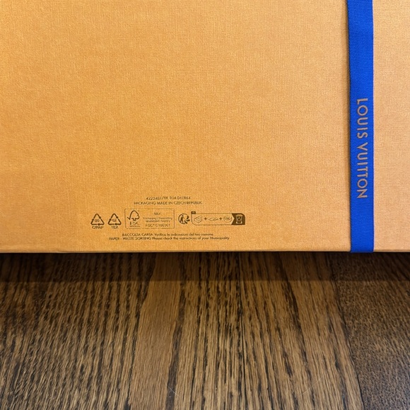 Louis Vuitton Gold Orange Blue Empty Shirt Gift Box Ribbon Gift Receipt Tag - Picture 4 of 13